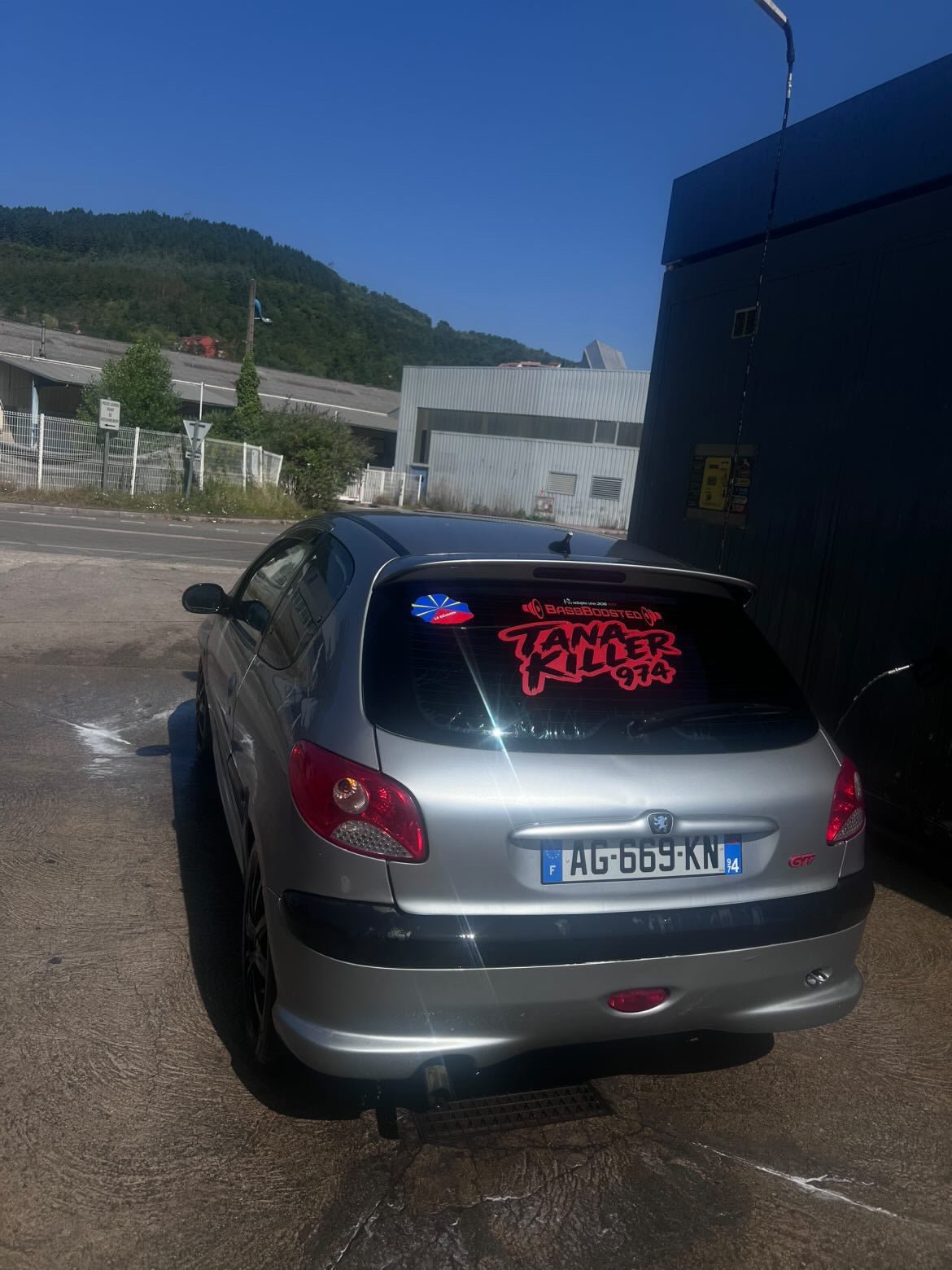     Sticker Tana Killer 974 voiture
* Sticker Tana Killer 974 vinyle premium
* Autocollant Tana Killer 974
* Sticker voiture Tana Killer 974
* Sticker Tana Killer 974 personnalisé